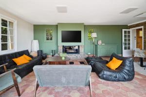 Villa OSCAR sea view and large peaceful garden