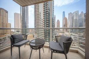 Dubai Marina Apartment for 6 with Marina Views - 4hvězdičkové hotely ve městě Dubaj
