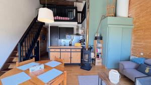 Duplex vue panoramique, balcon, baignoire, parking