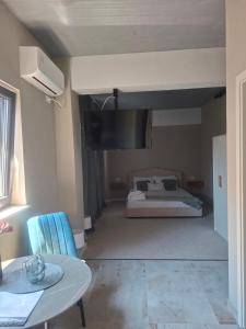 Bella studio-only adults