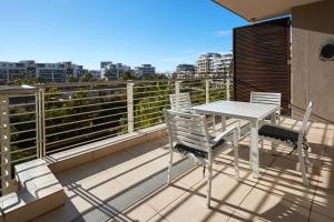 305 Kylemore V&A Waterfront with Views