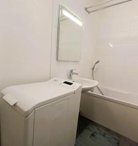 Appartements L-Oasis-T2 spacieux-Wifi-TV-Proche Gare : photos des chambres