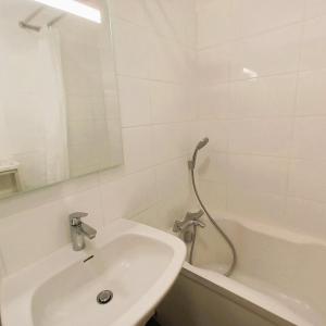 Appartements L-Oasis-T2 spacieux-Wifi-TV-Proche Gare : photos des chambres
