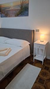 House on the road img2