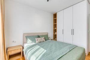 Warm-colored stylish apartment