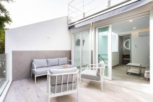 Sunnyland Teresitas beach house