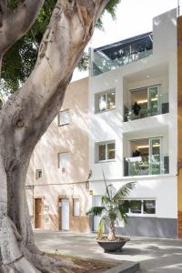 Sunnyland Teresitas beach house