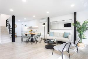 Sunnyland Teresitas beach house