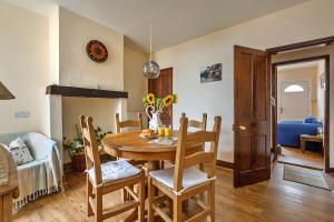 Finest Retreats - Cliff Road