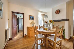 Finest Retreats - Cliff Road