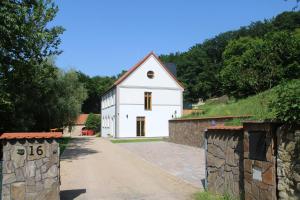 Apartment House - Oparno 16