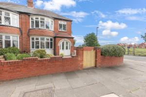 Cullercoats Coastal Haven - North East Escapes