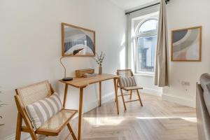 Castle View Top floor Apartment