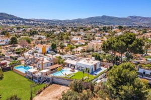 Villa Goldensol by Villa Plus