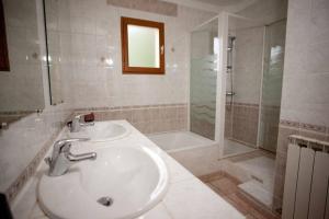 Maisons de vacances Gites et Yourtes l'Aousiere : photos des chambres