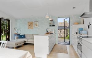 3 Bedroom Stunning Home In Børkop