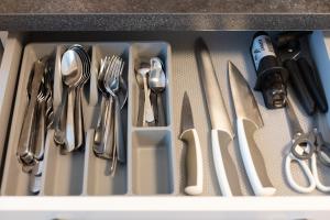 Large apartment Prosek - Your second home!