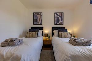 Spacious 3BR, 3BA, Parking Wi-Fi Banbury