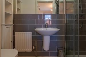 Spacious 3BR, 3BA, Parking Wi-Fi Banbury