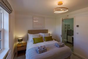 Spacious 3BR, 3BA, Parking Wi-Fi Banbury