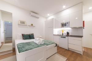 Alcantara Gardens - Apartments with Pool