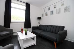 3 Bedroom House in Mountain Ash Cynon View by TŷSA