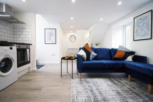 The White House by Tŷ SA - Zip World & Bike Park