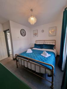 Junctions Way by Tŷ SA -3 bed in Newport