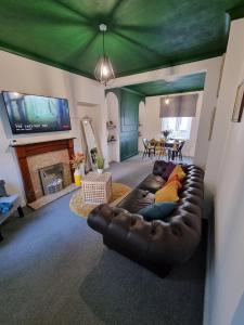 Junctions Way by Tŷ SA -3 bed in Newport