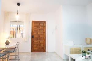 Divina Enfermera Apartments