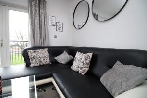 Stunning sea views - Barrys Retreat by Tŷ SA