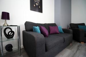 Rugby Place by Tŷ SA