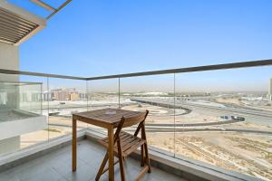 Luxury Studio with Gym, Pool & Badminton Court