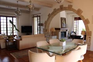 Villas Magnifique Villa sur les collines de Nice, 6 Pieces, clim, barbecue, sauna et hammam : photos des chambres