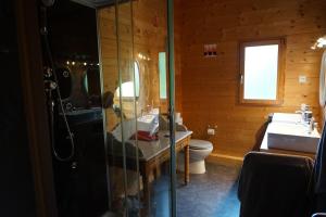 Chalets Chalet en bois avec tres belle vue sur la montagne : photos des chambres