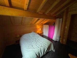 Chalets Chalet en bois avec tres belle vue sur la montagne : photos des chambres