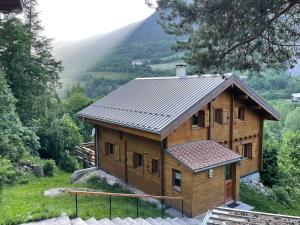 Chalets Chalet en bois avec tres belle vue sur la montagne : photos des chambres