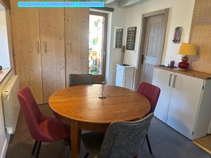 Appartements MAISON DES VIGNES- TROQUAIROU et BECCA MOTTA : photos des chambres