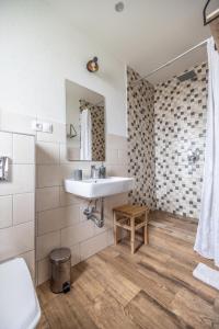 Apartmány Family Tree