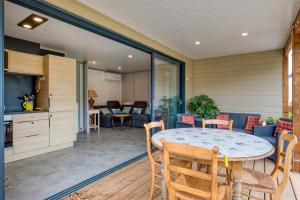 Maisons de vacances Chalet Avec Piscine -Pomerols : photos des chambres