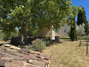 Villas Villa spacieuse avec jardin a Saignon : photos des chambres