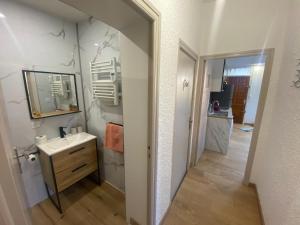 Appartements T2 calme avec jardin terrasse et barbecue : photos des chambres