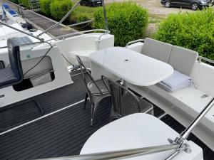 Bateaux Magnifique bateau au coeur du Nivernais a l'etang de BAYE : photos des chambres