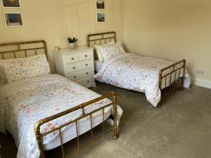 Town centre Victorian period 3 bedroom home