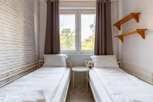 Grunwaldzka Comfort Apartment by BookingHost