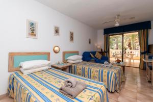 Tranquil Studio Apartment Communal Heated Pool