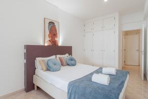 Central Apartment by Ocvillas