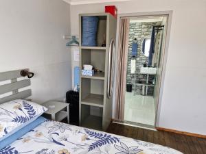 Elmscote Cottages - Cabin 2