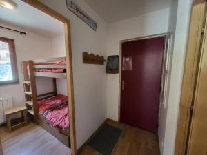 Appartements Appartement chaleureux au pied des pistes avec Wi-Fi - FR-1-266-212 : photos des chambres