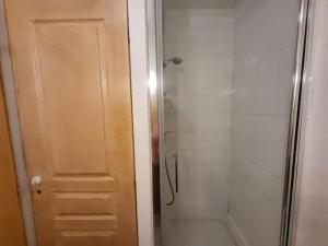 Appartements Appartement chaleureux au pied des pistes avec Wi-Fi - FR-1-266-212 : photos des chambres